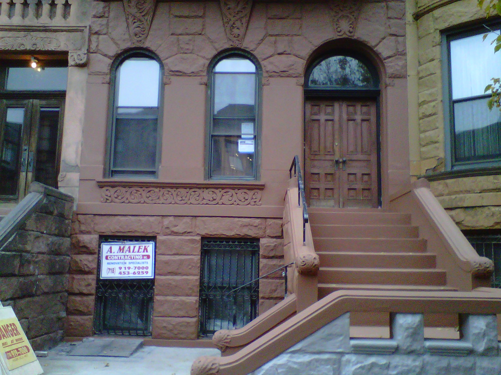 Pink Townhouse painted brown, e-mailed by reader