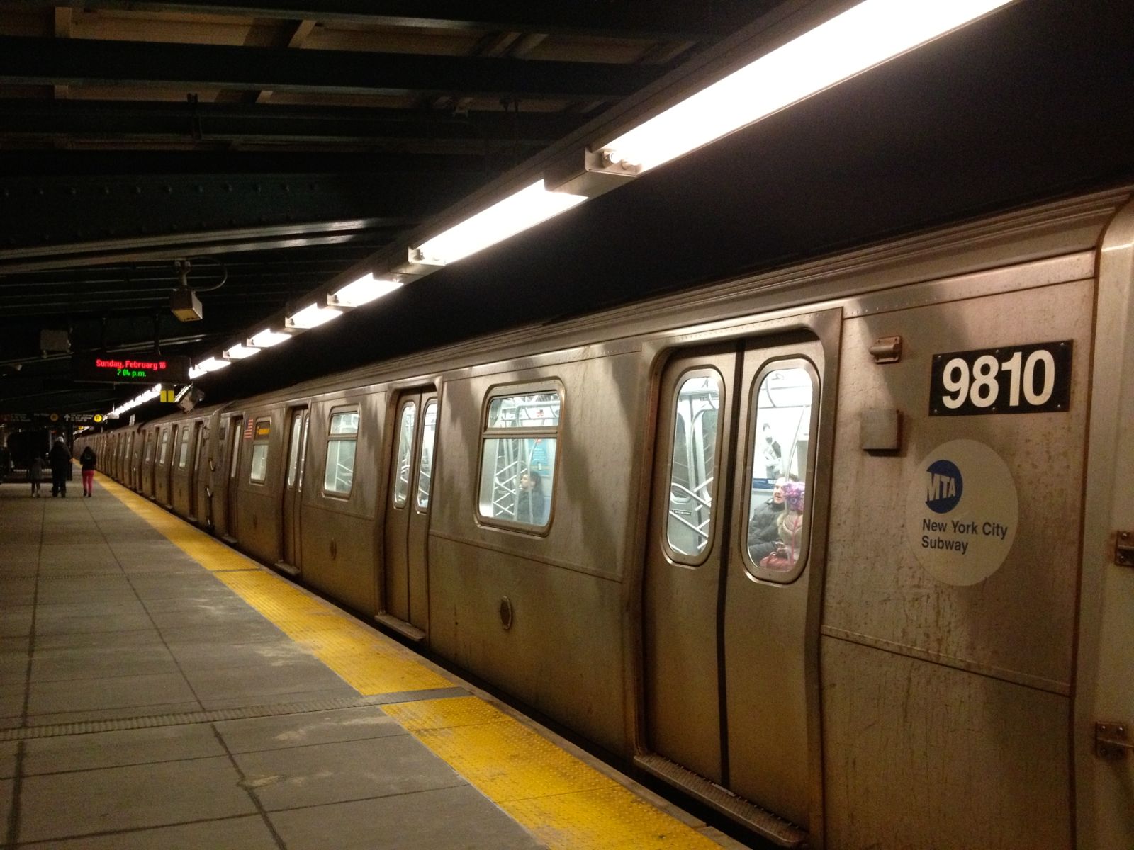 Subway: F train at 4th Ave 9th St Station