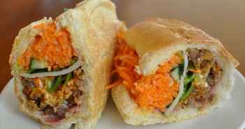 Da B sandwich from Banhmigos