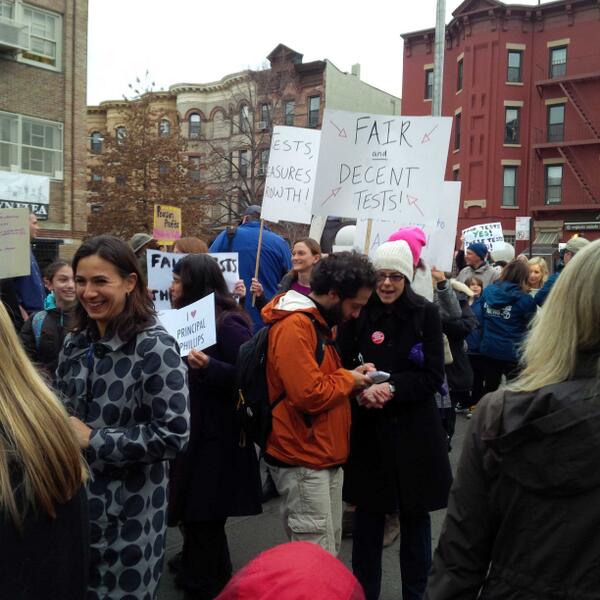 PS 321 protest by Olga Garcia-Kaplan on Twitter